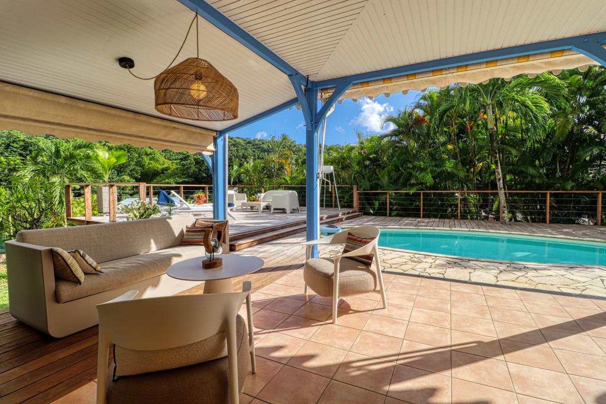 Location villa Martinique salon exterieur Location villa Martinique salon exterieur